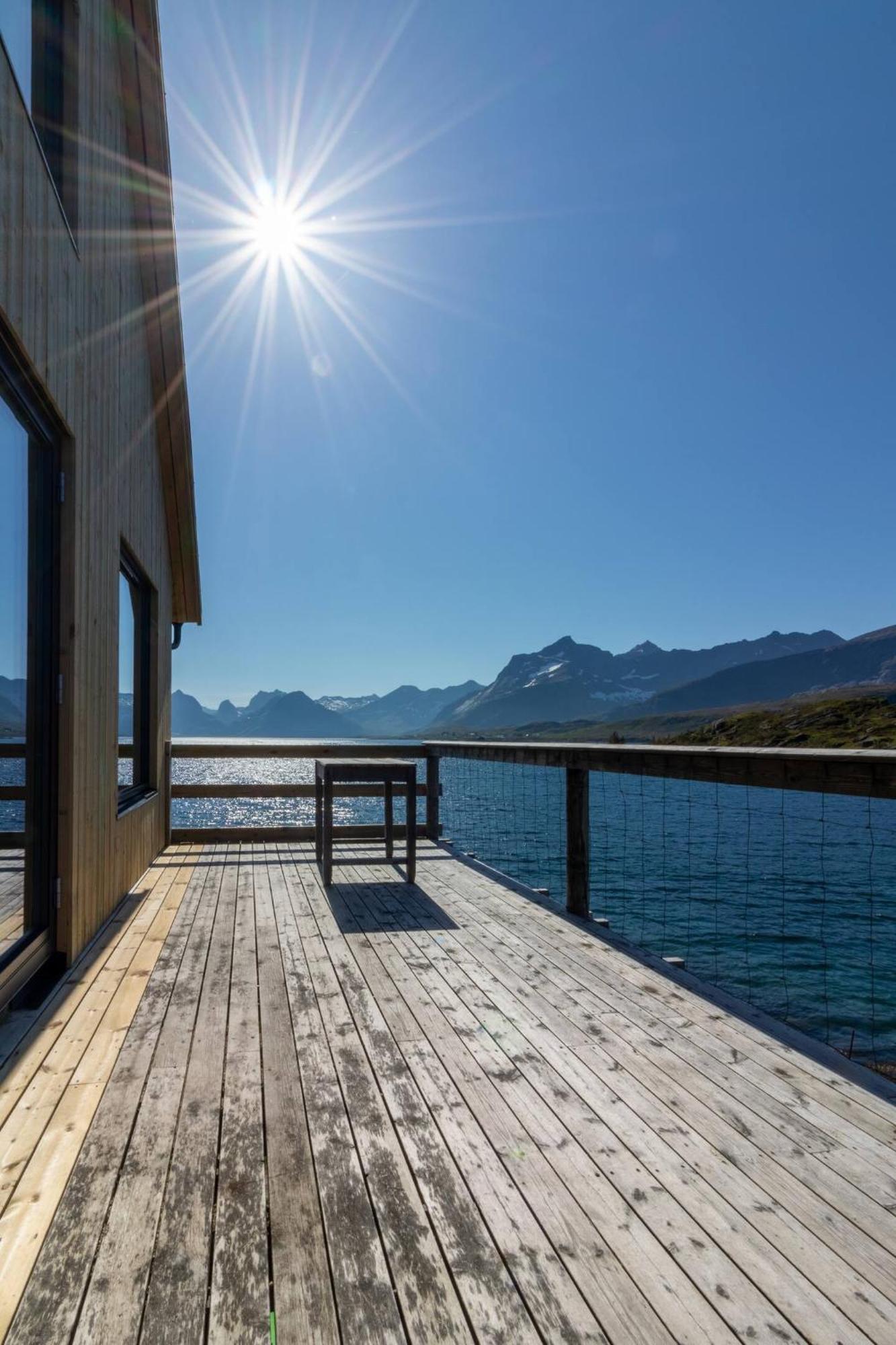 Minkfarmen, Spacious Seaside Cabin With Scenic View Ramberg Exterior foto